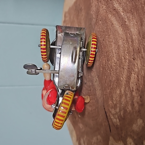 Vintage Ringing Tricycle Toy - Picture 6 of 6